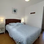 La Maison Des Rosiers