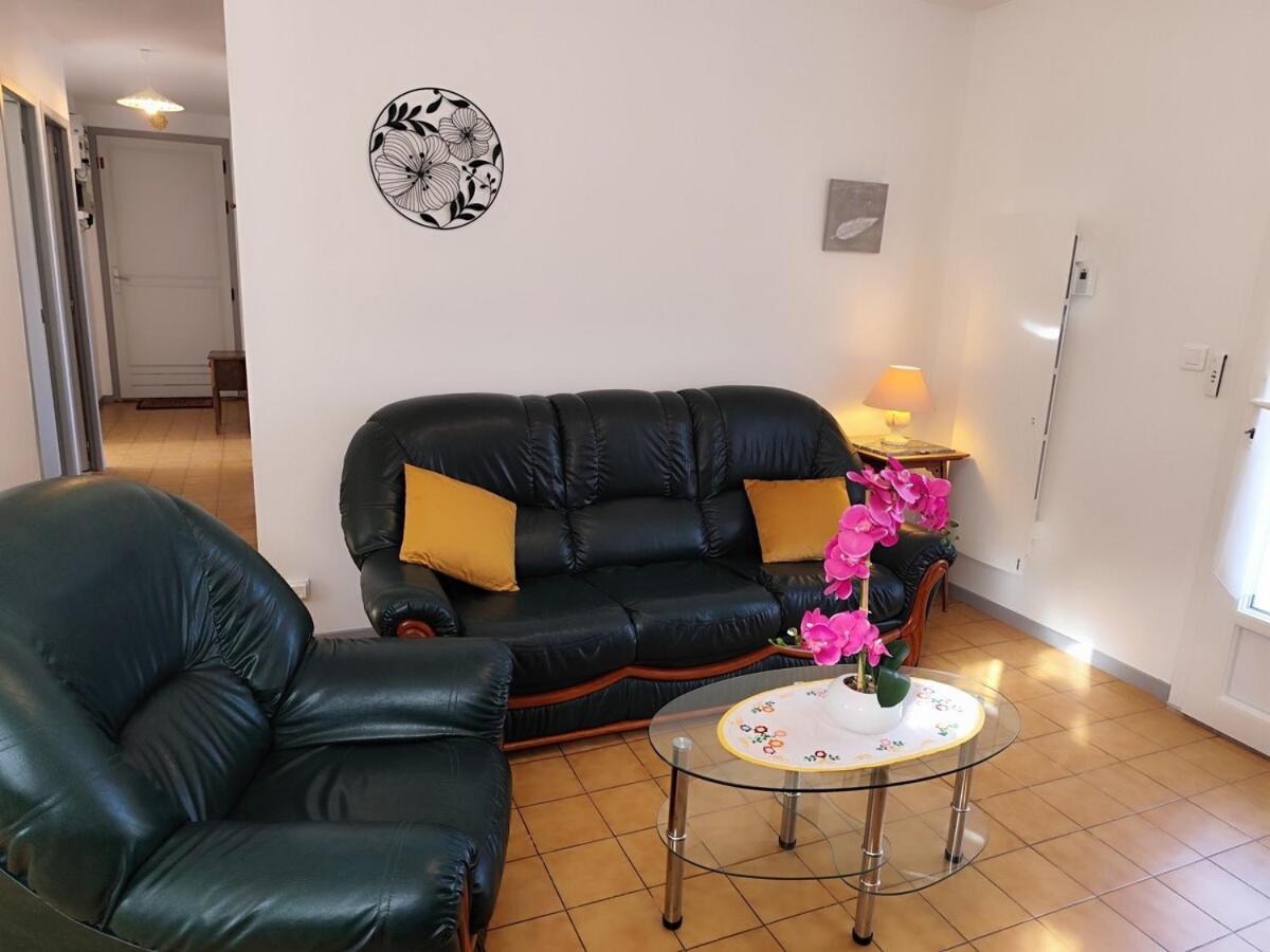 La Maison Des Rosiers Hébergement de vacances *